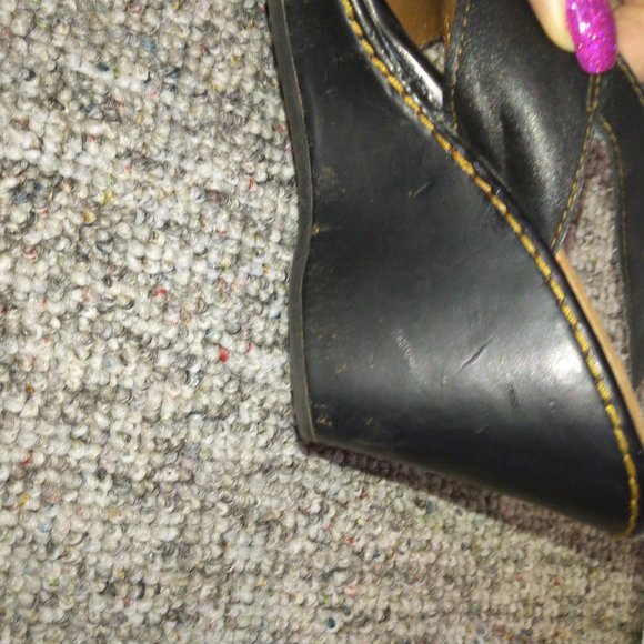 9 B.O.C. Born Concept black wedge heel cross strap leather sandal - Picture 12 of 13